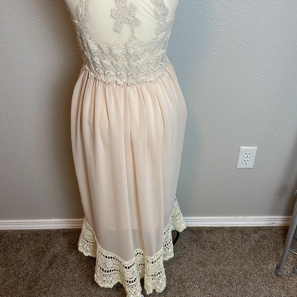 Audrey 3+1 Cream Lace Maxi Dress - Picture 6 of 6